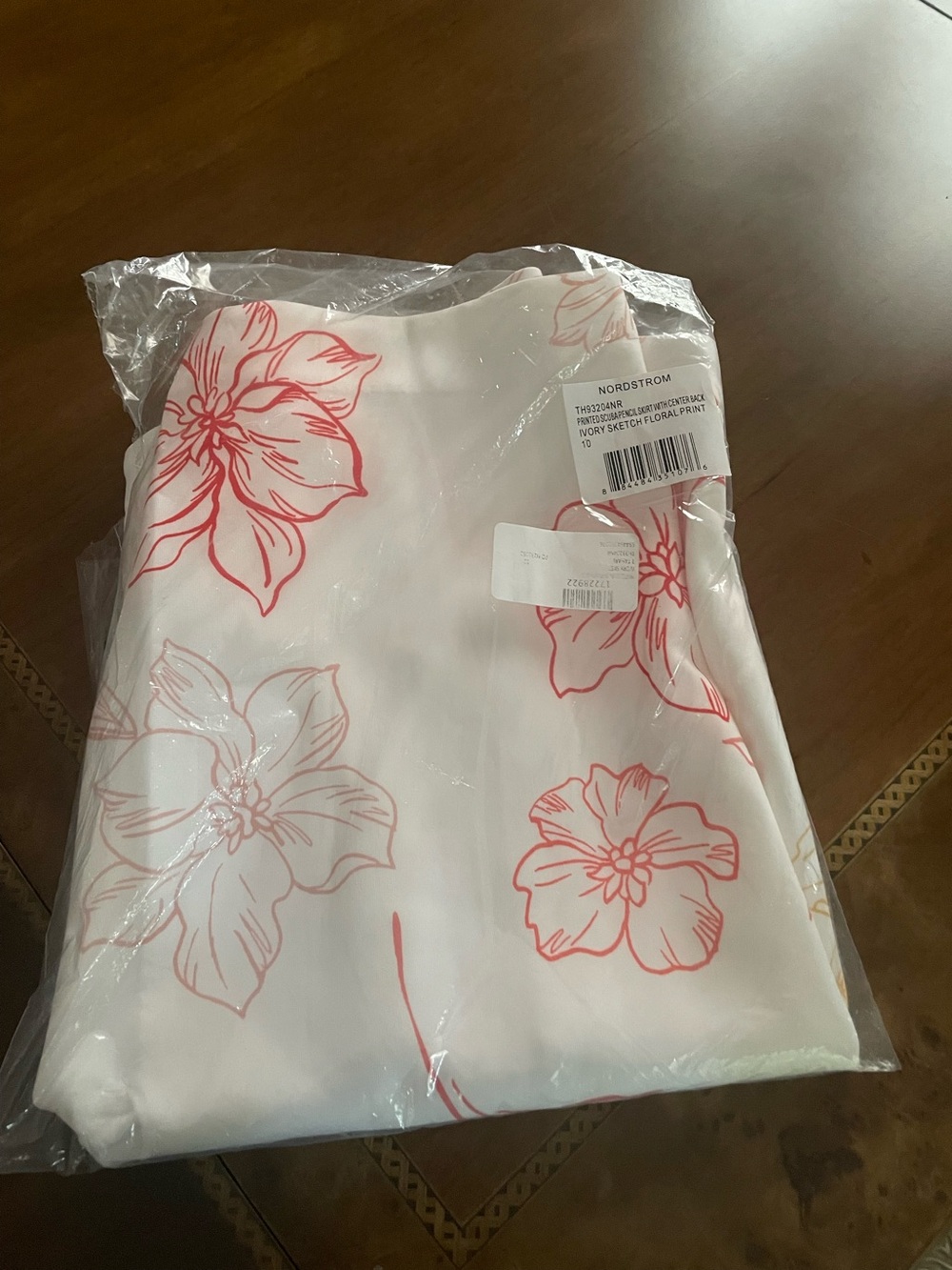 T Tahari White pencil skirt with Coral-Pink Floral Trim